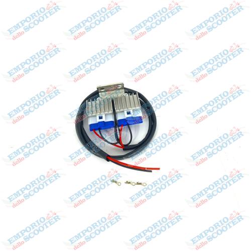 CENTRALINA POWERSAFE - REGOLA TENSIONE SU VESPA 125 PRIMAVERA - ET3 (ADATTO PER SALVARE LAMPADE E PER KIT LED)