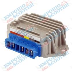 REGULADOR DE VOLTAJE VESPA MODELOS CON BATERÍA - 5 SALIDAS