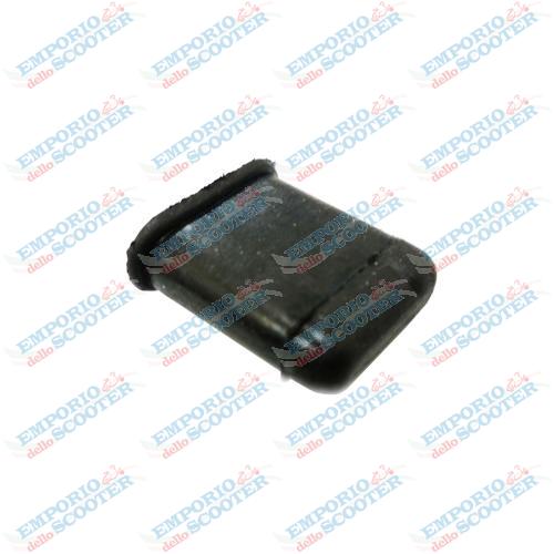 GOMA CUBRE-PALANCA ABERTURA SILLIN VESPA 50- ET3 - PRIMAVERA - ASIENTOS SPORT