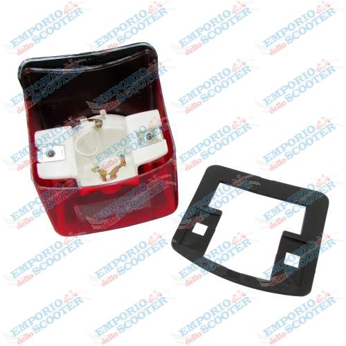 COMPLETE REAR LIGHT WITH GASKET VESPA