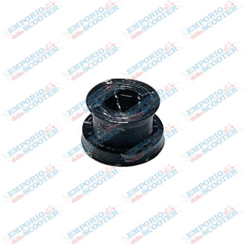 GOMMINO SU GANCIO COFANO COLORE NERO