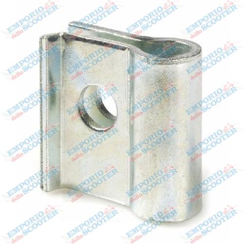 PLACA DE FIJACIÓN DEL ESCAPE PARA VESPA ET3 – PRIMAVERA