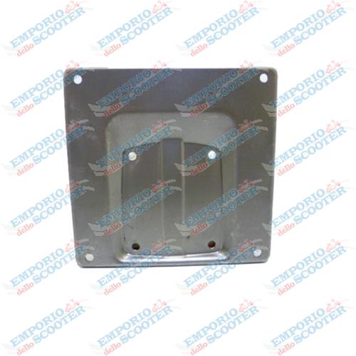 PORTE PLAQUE IMMATRICULATION SPECIFIQUE POUR VESPA ET3 - PRIMAVERA - PK125