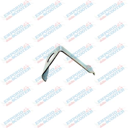 MOUNTING CLIP HUB CAP VESPA T5