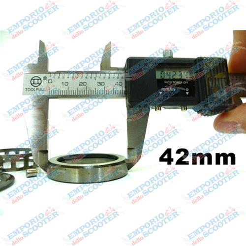 NEEDLE ROLLER BEARING ON GEAR SELECTOR SHAFT VESPA - DIMENSIONS IN PHOTO 2-3