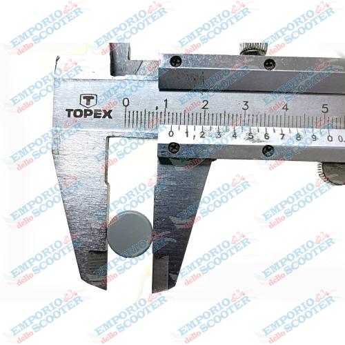 TAPPO IN PLASTICA PER COPRIRE I FORI DEL PORTARUOTA DI SCORTA